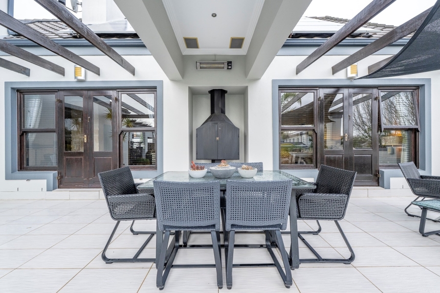 3 Bedroom Property for Sale in Graanendal Western Cape